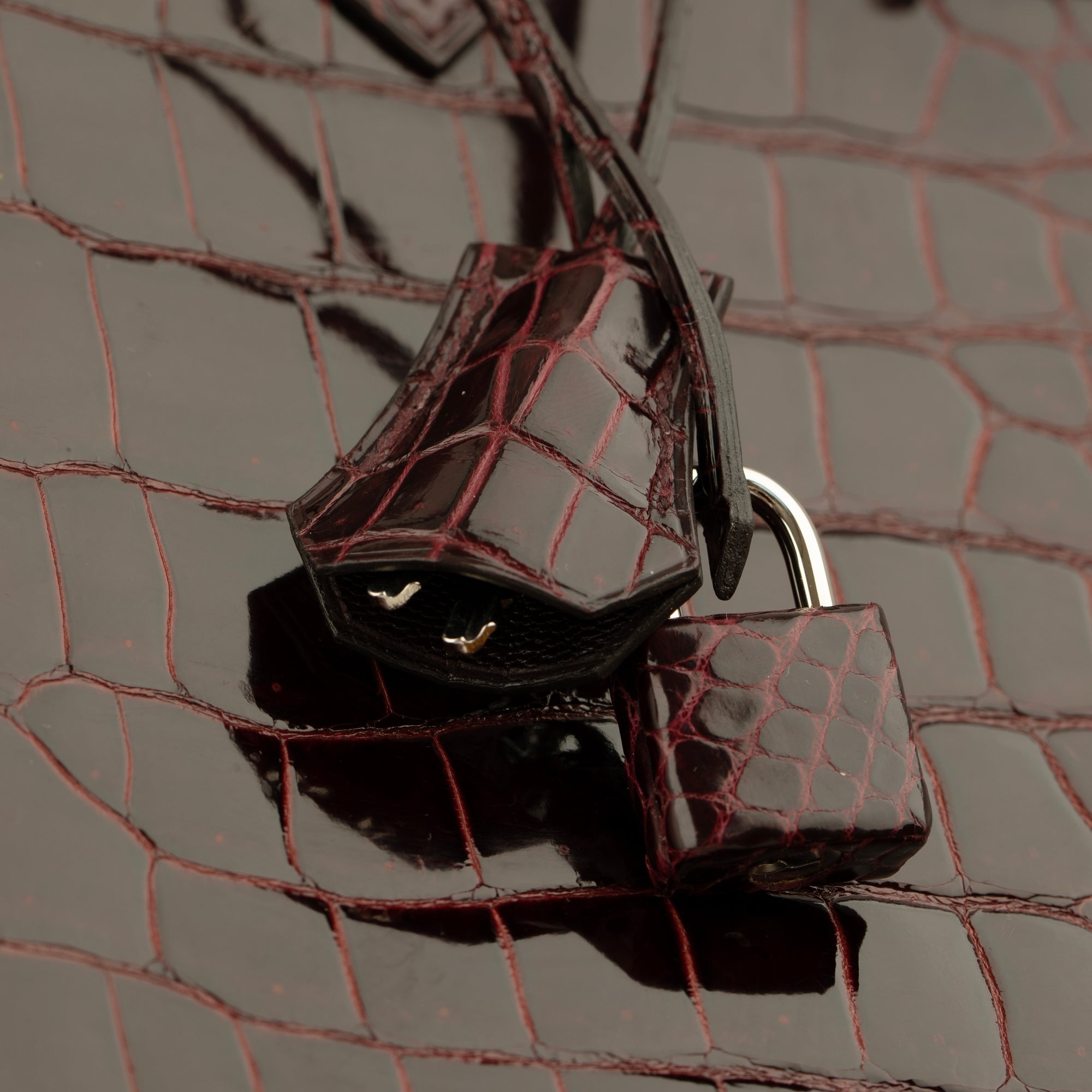 Hermès | Birkin 40cm | Bordeaux Shiny Porous Crocodile Palladium Hardware