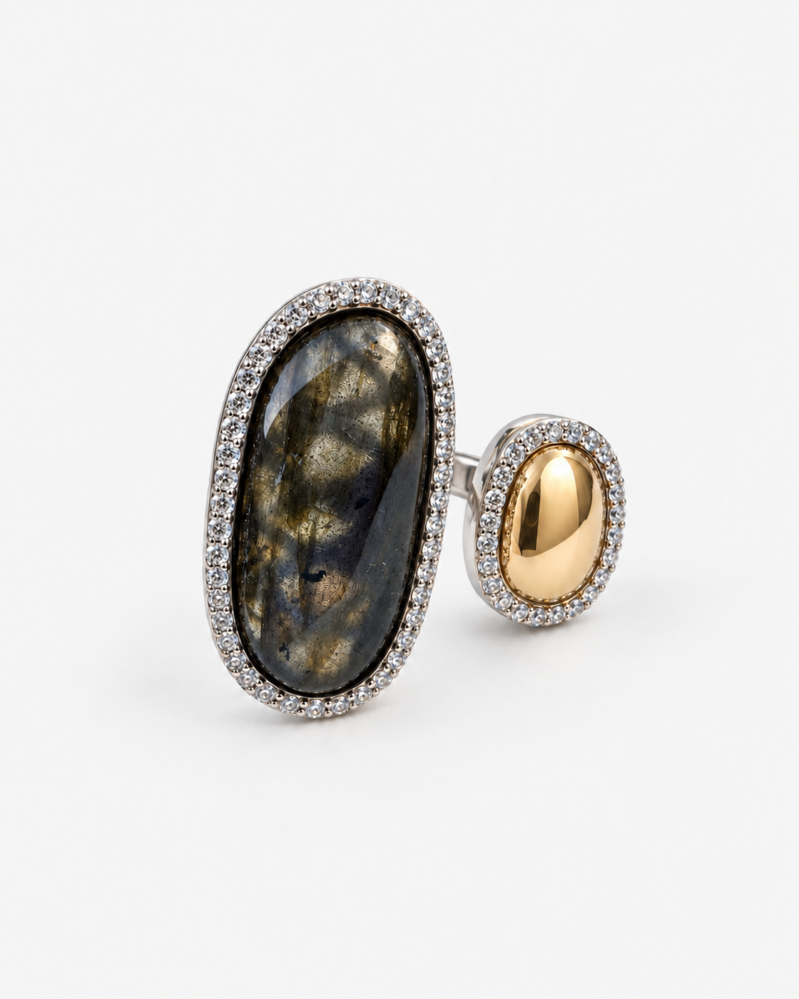 Saavi Jewels labradorite and gold open ring, detail view 2