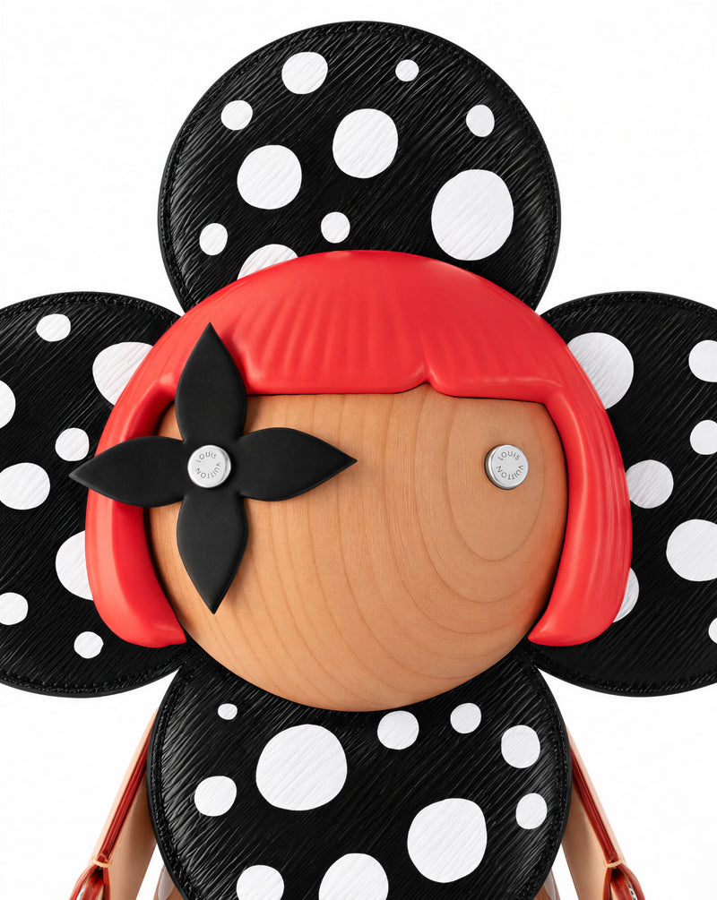 Close-up of the black and white Louis Vuitton x Yayoi Kusama Vivienne Giant figure