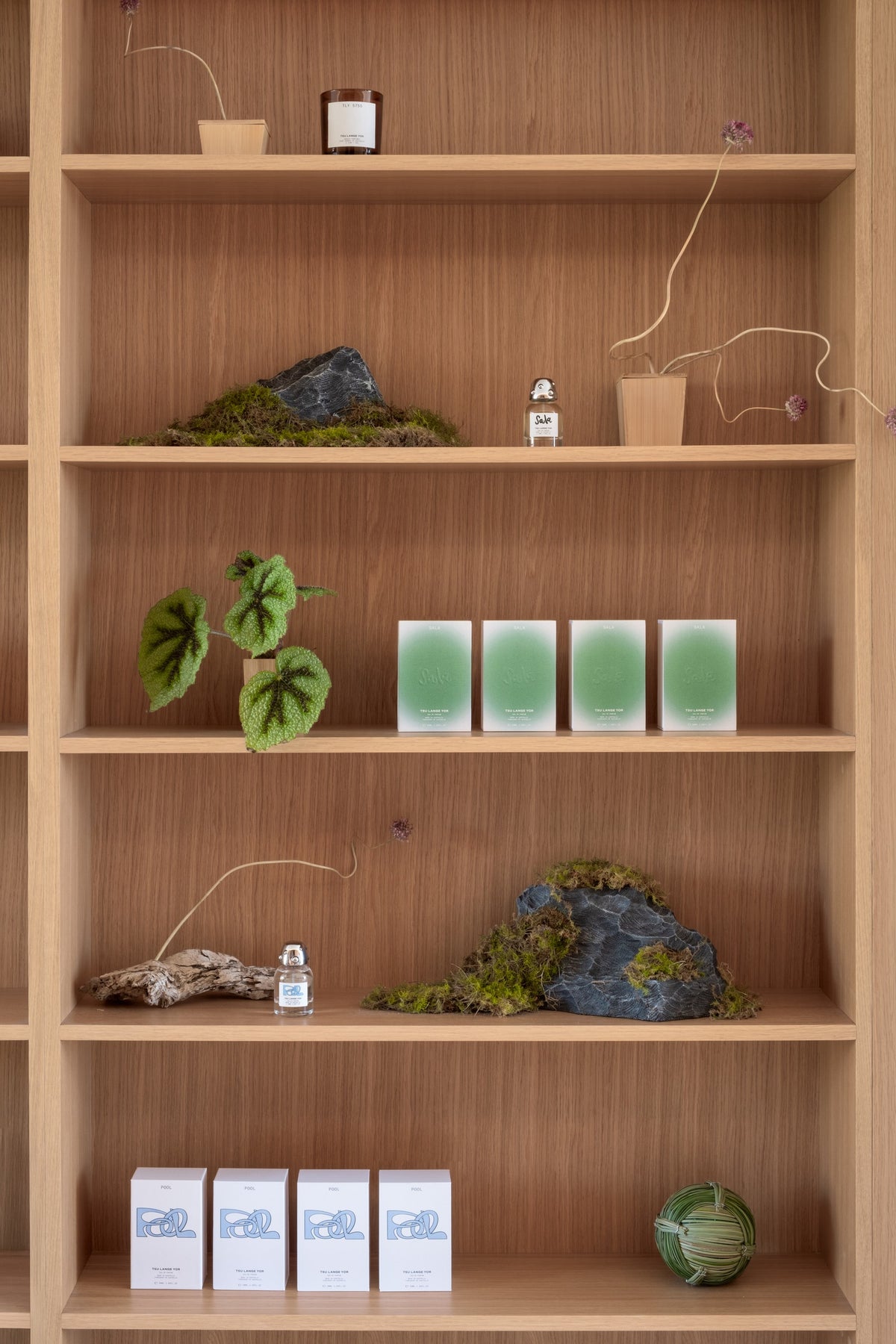 Homewares and objects at Pop Flora.